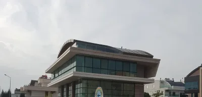 Ofis Ark Özgün Tur cephesi — fotoğraf 1